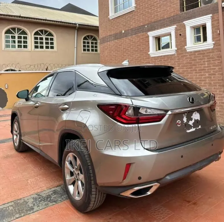 Lexus RX 2019 Green