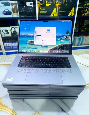 Laptop Apple MacBook Pro 2021 M1 32GB Apple M1 Pro SSD 1T