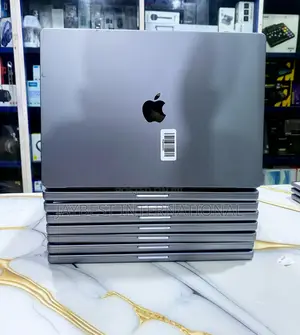 Laptop Apple MacBook Pro 2021 M1 32GB Apple M1 Pro SSD 1T