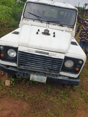 Land Rover Defender 1998 White