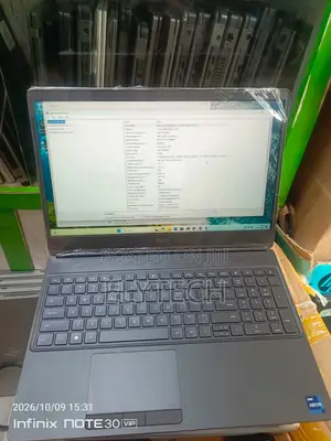 Laptop Dell Precision 7560 32GB Intel Xeon SSD 512GB