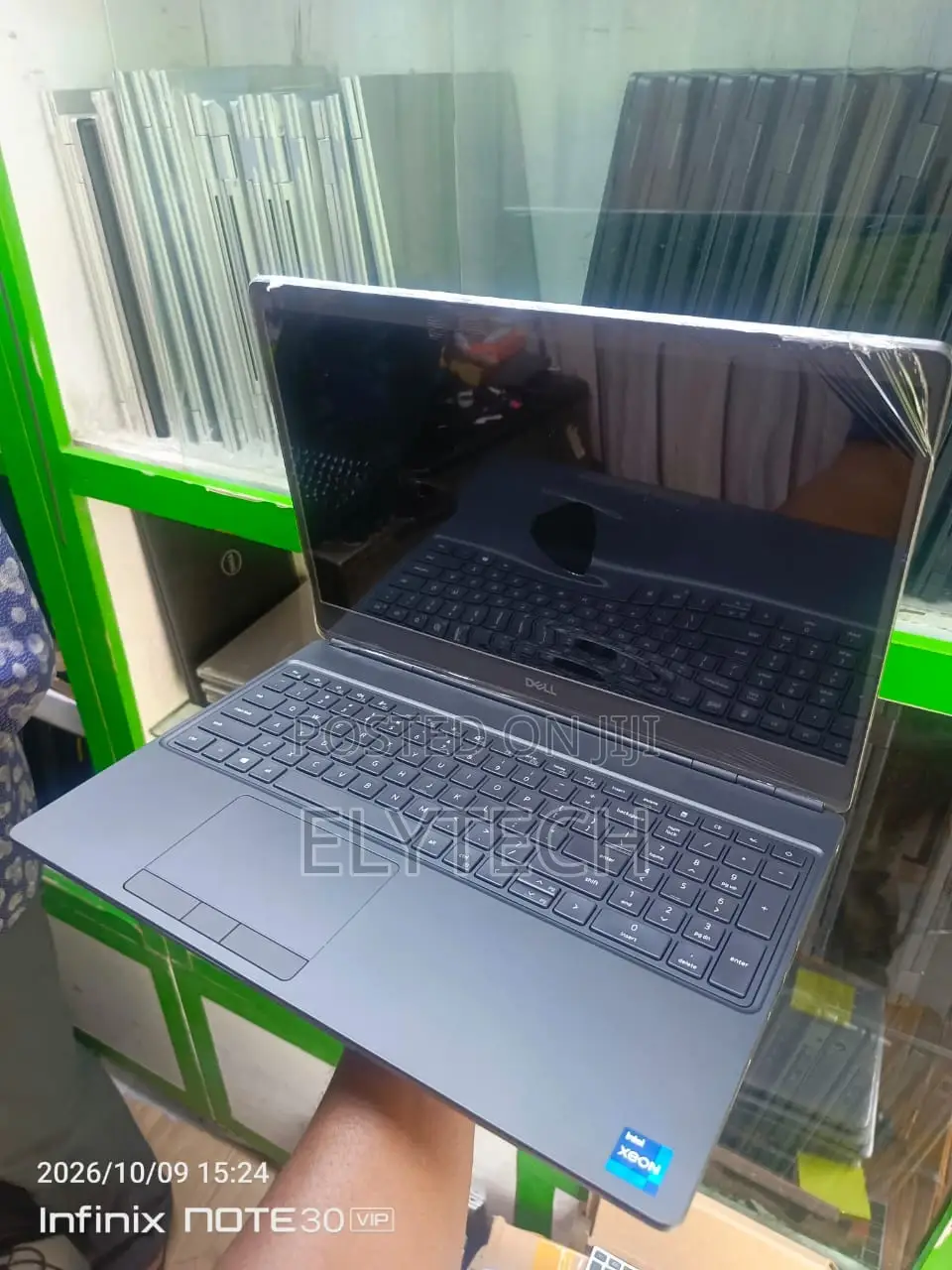 Laptop Dell Precision 7560 32GB Intel Xeon SSD 512GB