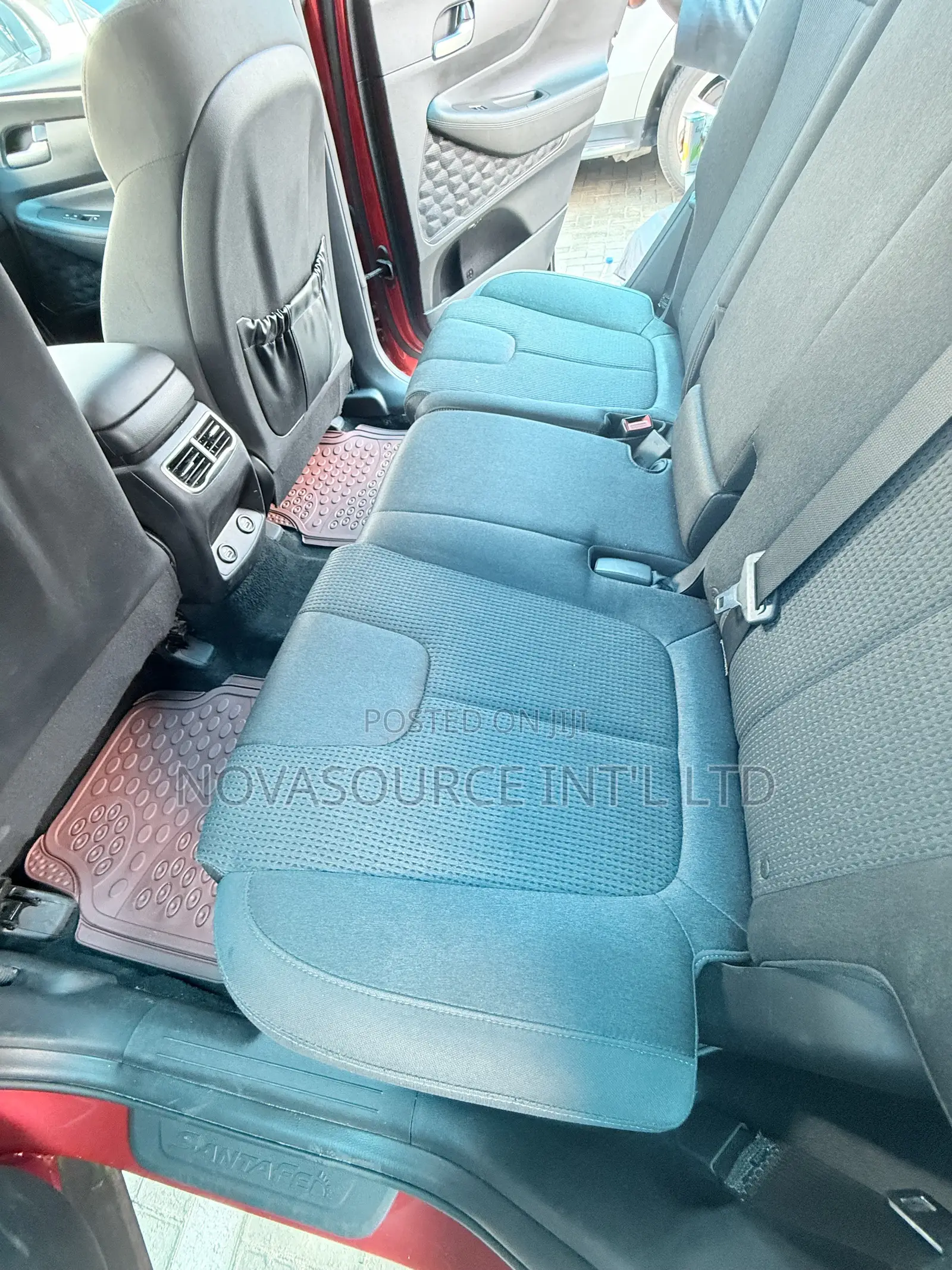 Hyundai Santa Fe 2022 Red