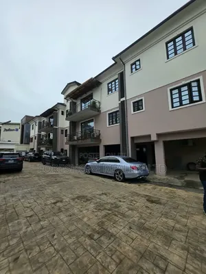 2bdrm Apartment in Ikeja Gra for rent