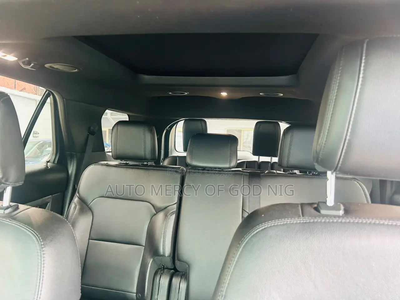 Ford Explorer XLT AWD 2018 Gray