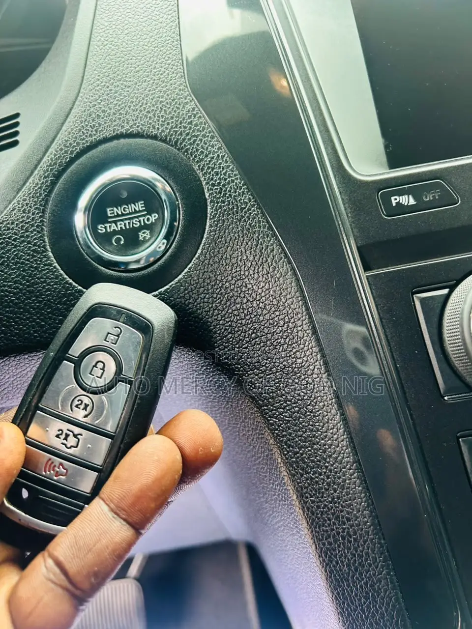 Ford Explorer XLT AWD 2018 Gray