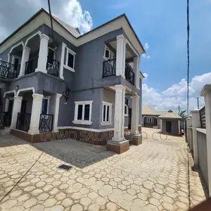 9bdrm Apartment in Akobo for sale