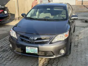 Toyota Corolla 2010 Gray