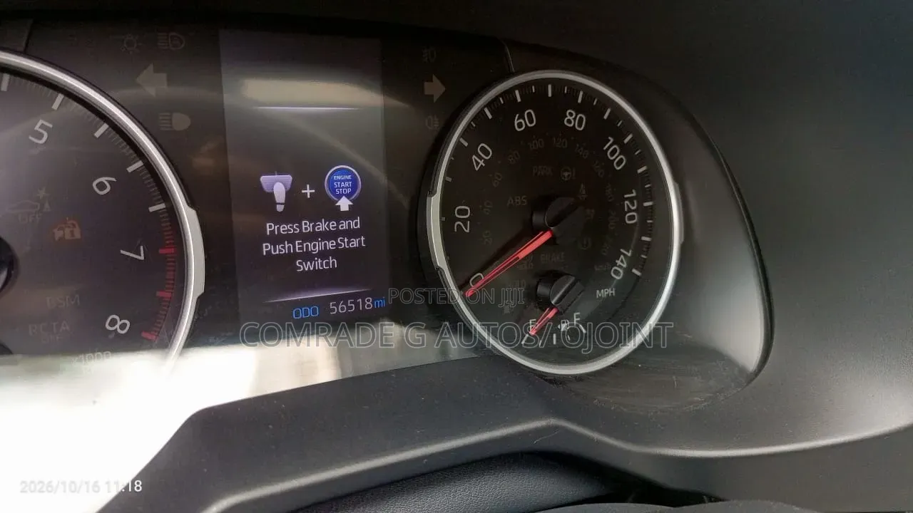 Toyota RAV4 XLE 2021 Blue