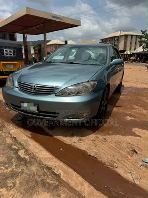 Toyota Camry LE 4dr Sedan (2.4L 4cyl 5A) 2005 Blue