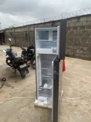 LG 287-Litre Refrigerator With Modern Design