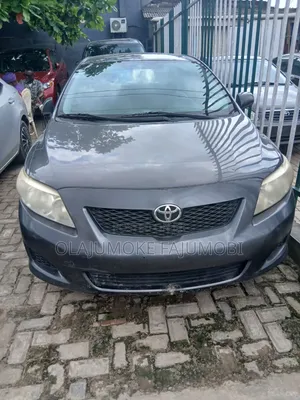 Toyota Corolla 2010 Gray