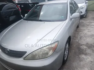 Toyota Camry 2002 Silver