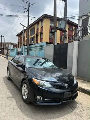 Toyota Camry SE 4dr Sedan (2.5L 4cyl 6A) 2013 Black