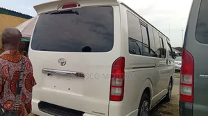 Toyota Hilux 2013 White