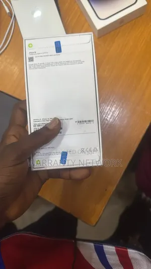 New Apple iPhone 16 256 GB Gold
