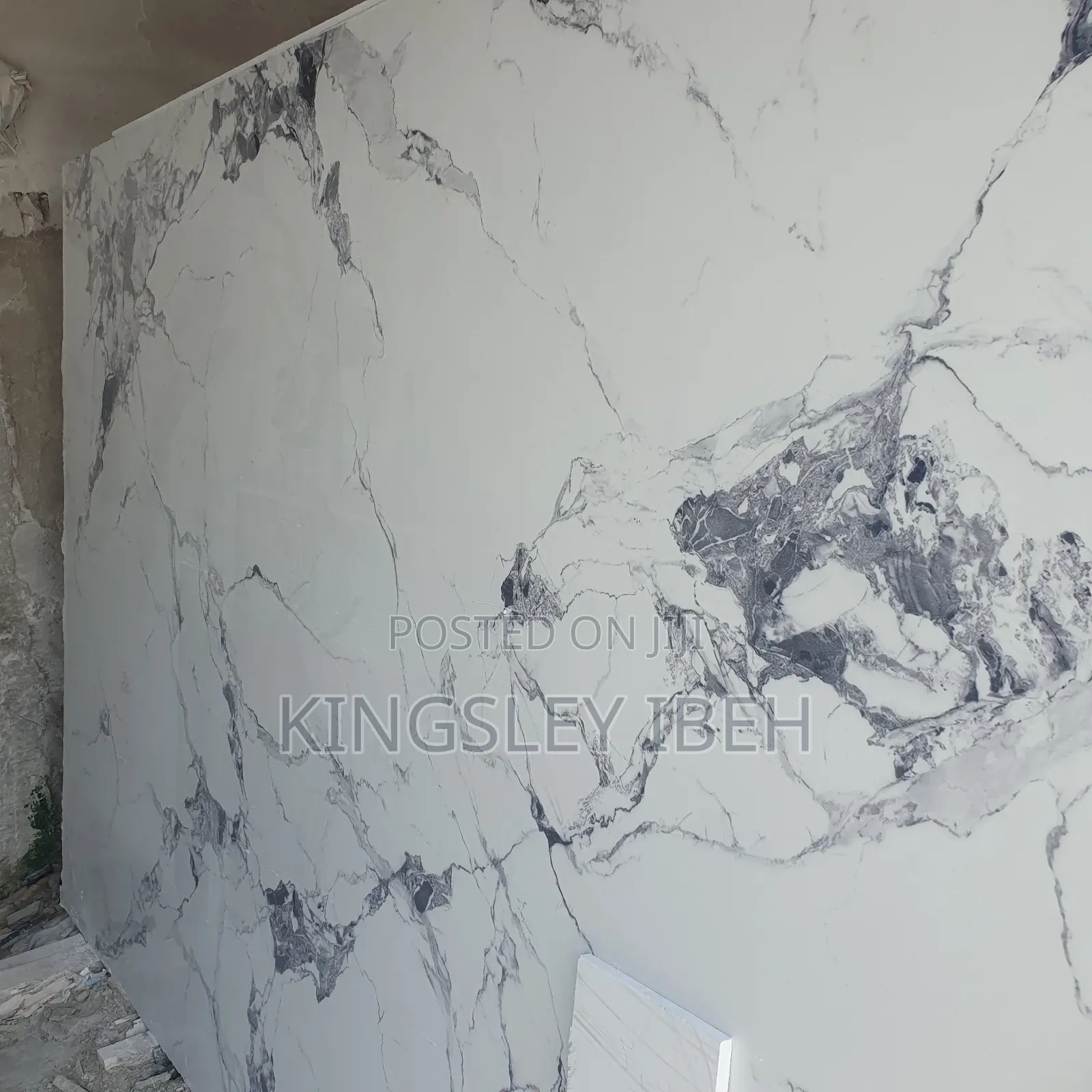 Black Vain Design Marble Quartz