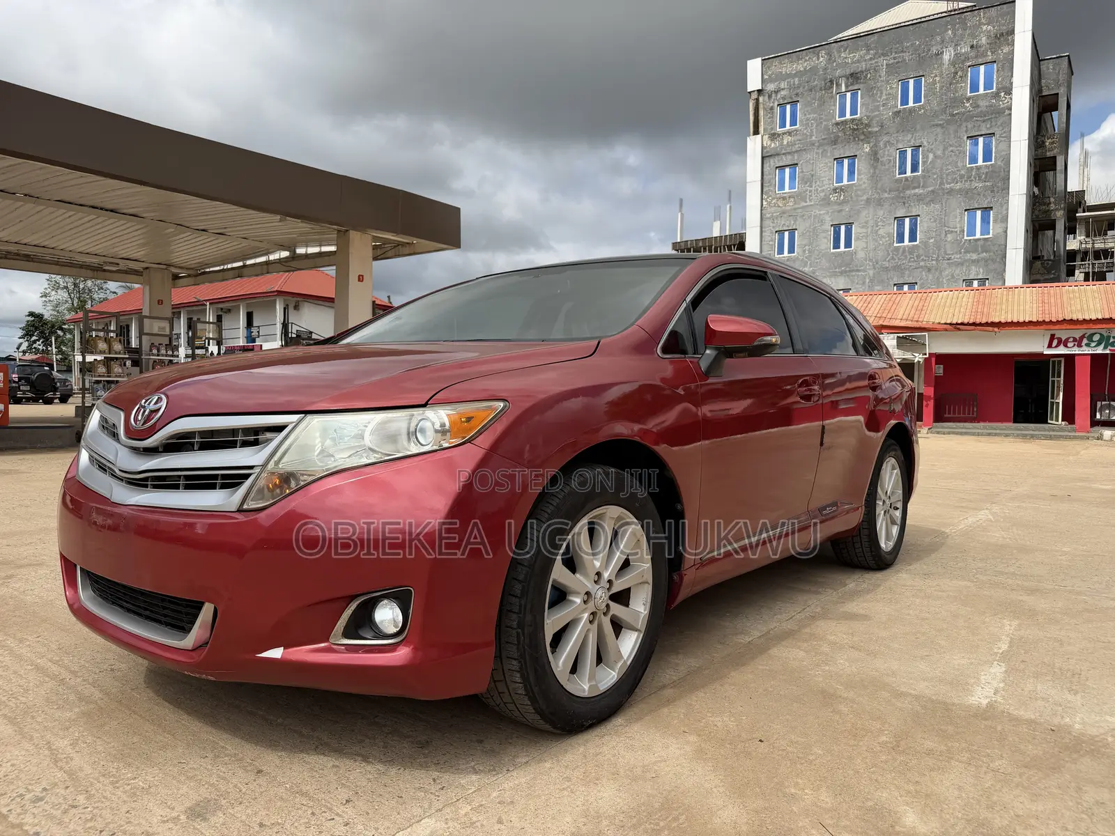 Toyota Venza LE 2010 Red