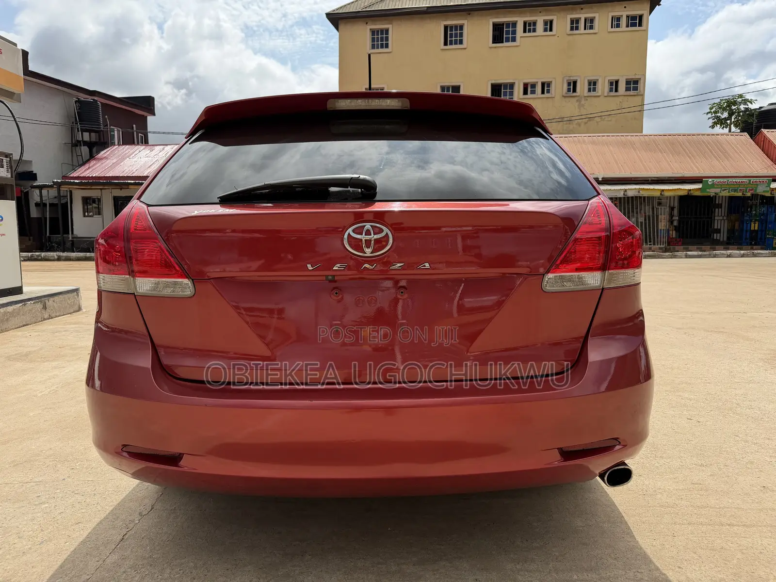 Toyota Venza LE 2010 Red