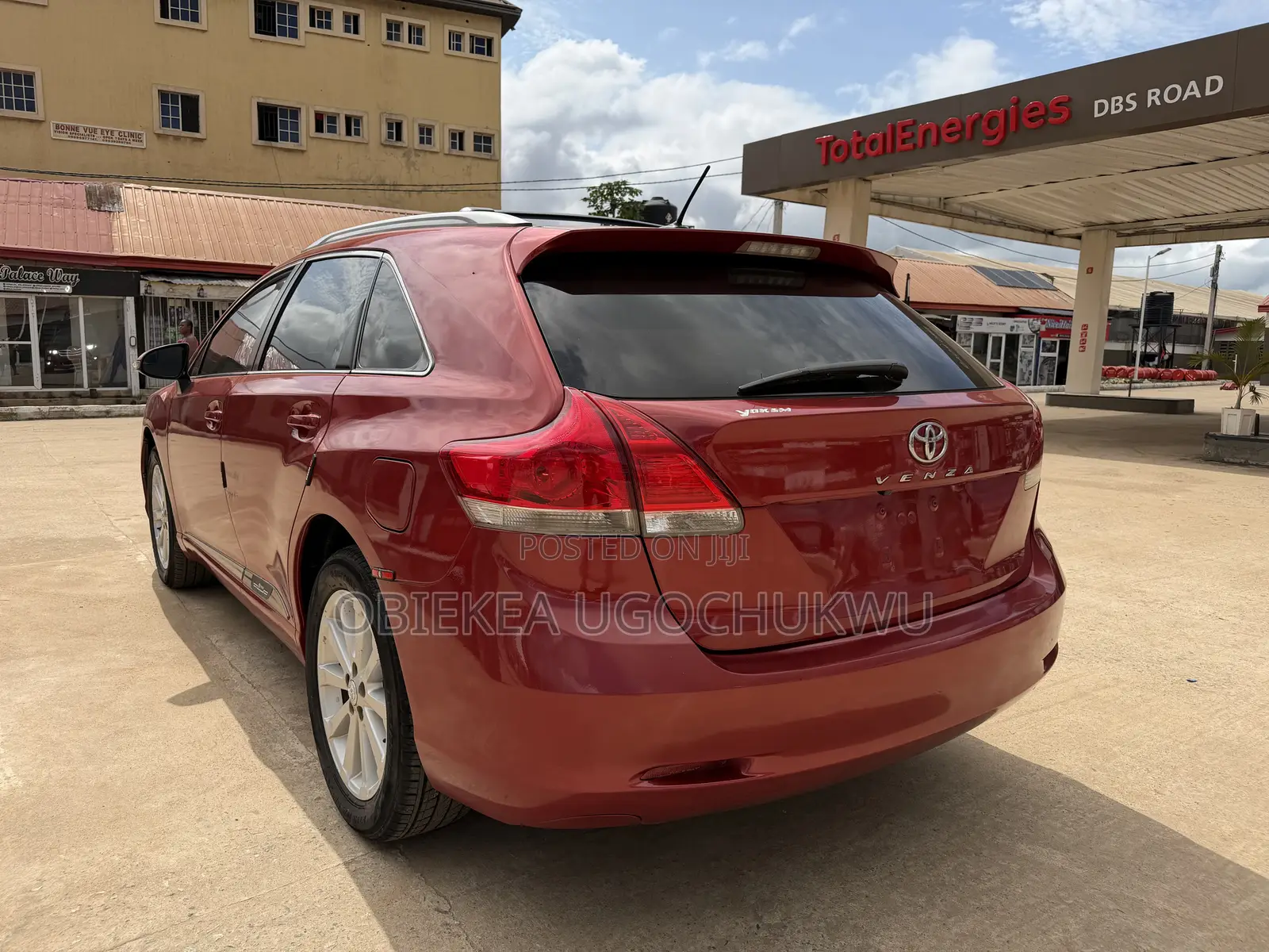 Toyota Venza LE 2010 Red