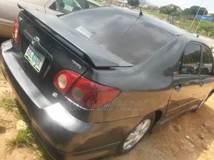 Toyota Corolla 2005 Gray