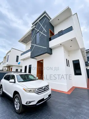 5bdrm Duplex in Sangotedo for sale