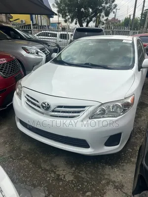Toyota Corolla LE 4dr Sedan (1.8L 4cyl 4A) 2013 White