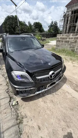 Mercedes-Benz GLK-Class 2011 Black