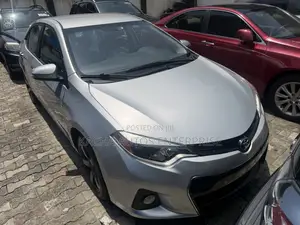 Toyota Corolla 2015 Silver