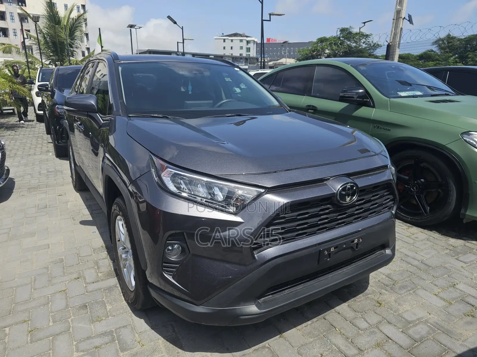 Toyota RAV4 2021 Gray