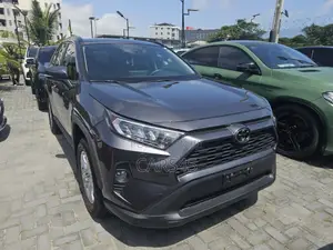 Toyota RAV4 2021 Gray