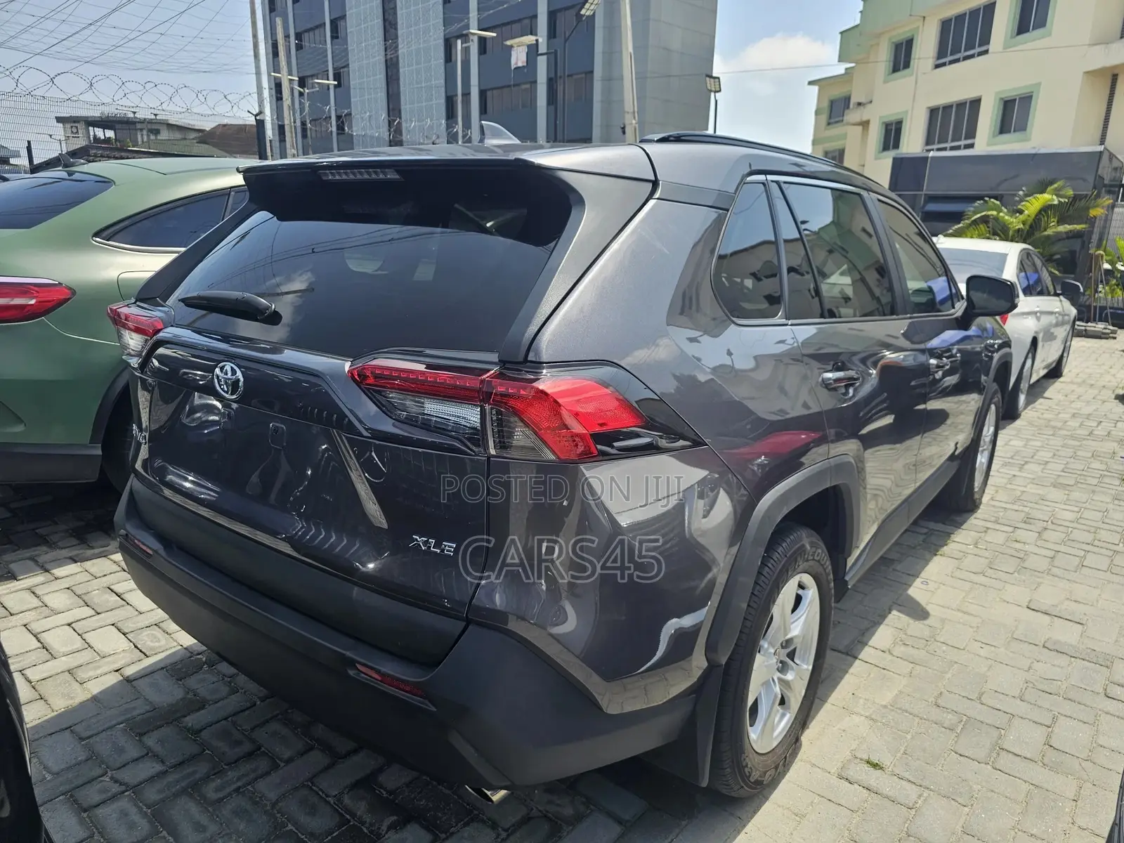 Toyota RAV4 2021 Gray