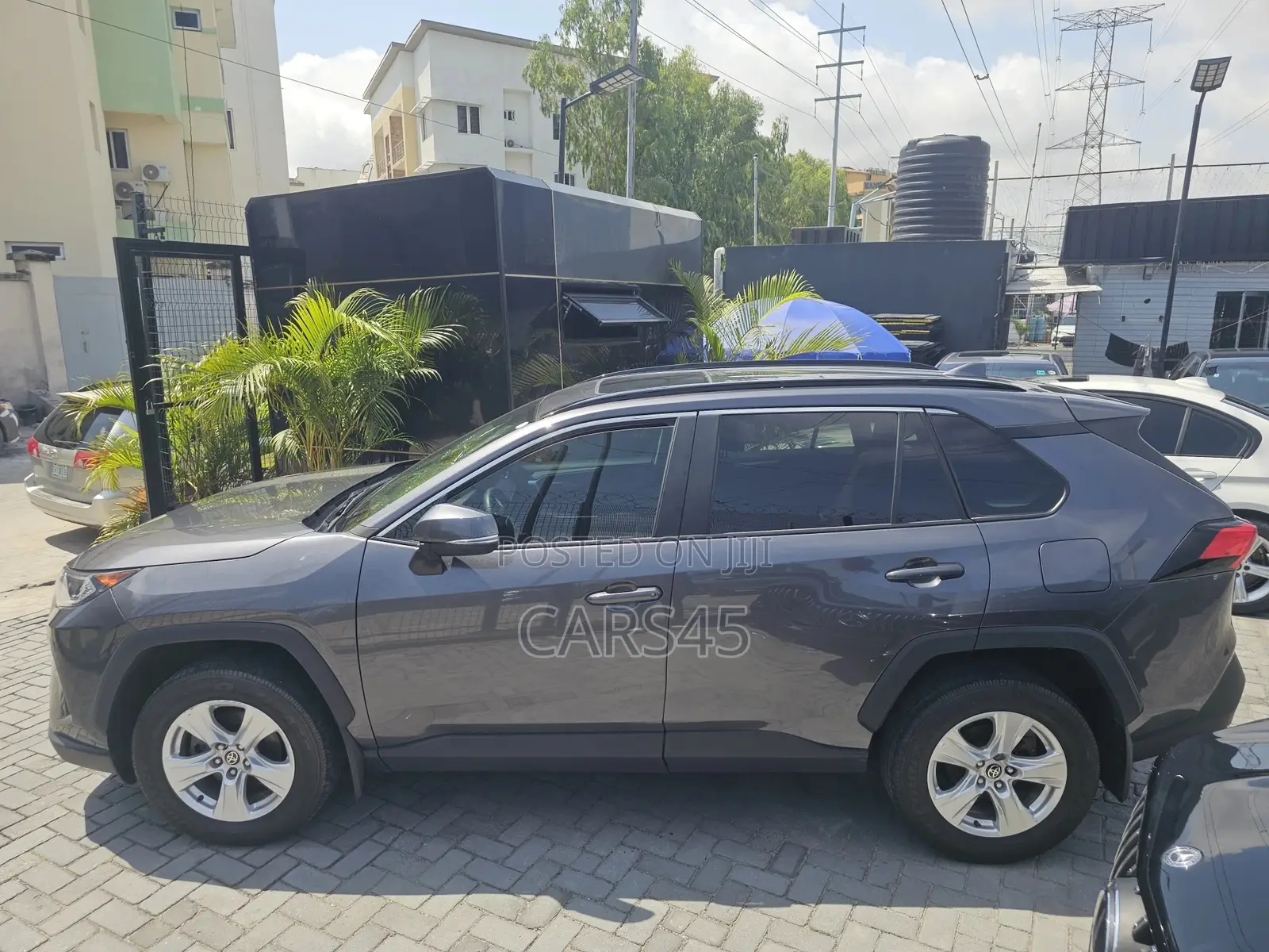 Toyota RAV4 2021 Gray