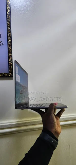Laptop Apple MacBook Pro 2020 16GB Intel Core i5 SSD 512GB