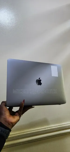 Laptop Apple MacBook Pro 2020 16GB Intel Core i5 SSD 512GB