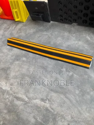 Corner Protectors With Steel