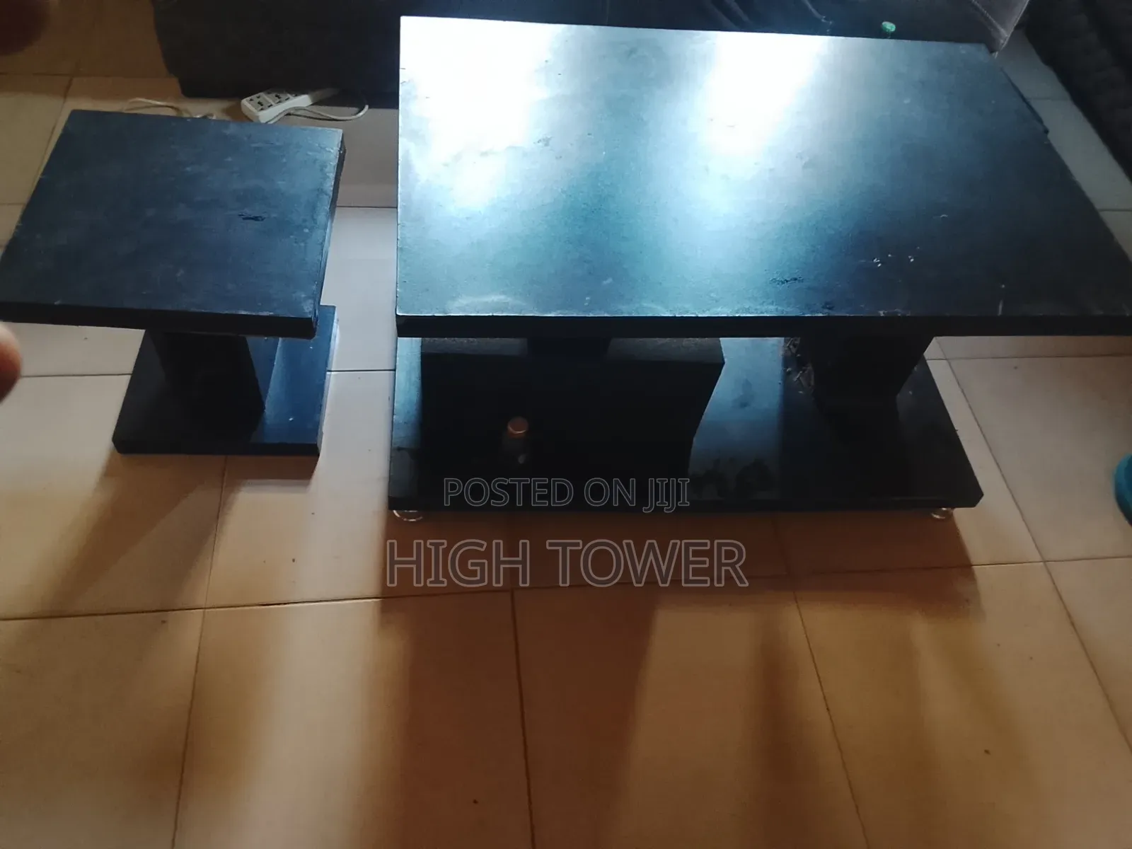 Center Table With 2 Side Stools