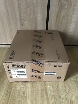 New Epson Projector Eb-X05 Available Very Portable Easy to Move