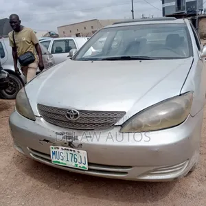 Toyota Camry 2004 Silver