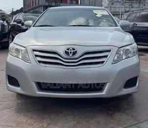 Toyota Camry 2011 Silver