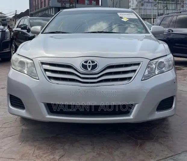 Toyota Camry 2011 Silver