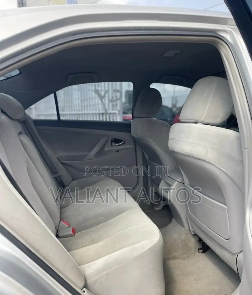 Toyota Camry 2011 Silver