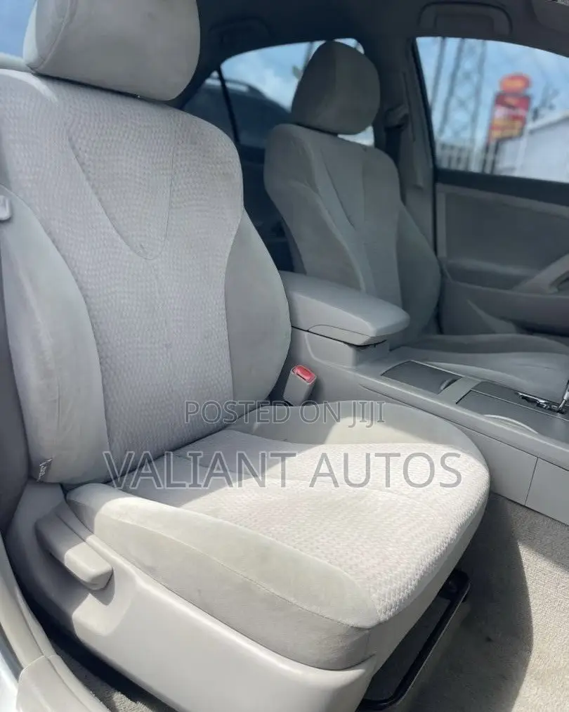 Toyota Camry 2011 Silver