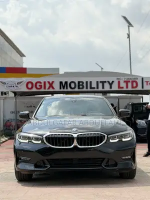 BMW 330i 2020 Black
