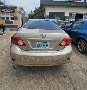 Toyota Corolla 1.8 Exclusive Automatic 2009 Gold