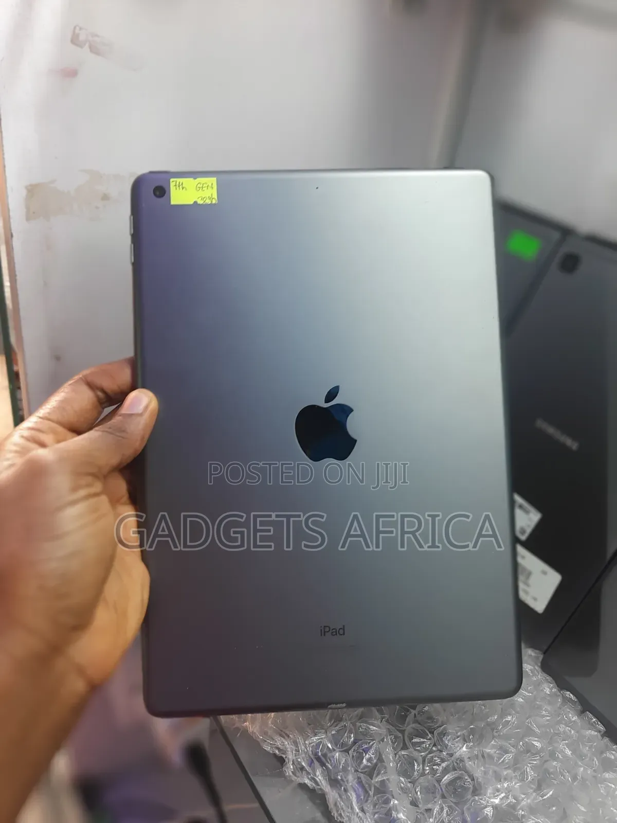 Apple iPad 10.2 (2019) 32 GB Gray