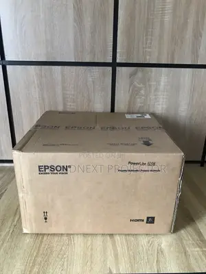 Ultra Short Throw Epson EB-685W — Big-Screen Learning