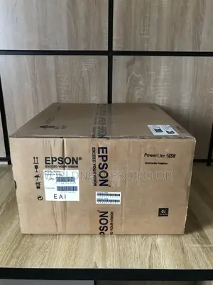 Ultra Short Throw Epson EB-685W — Big-Screen Learning