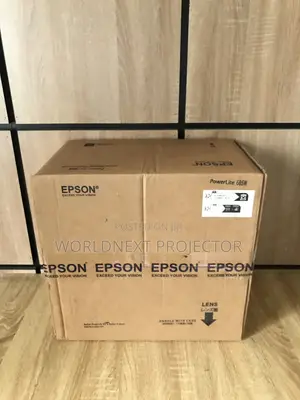 Ultra Short Throw Epson EB-685W — Big-Screen Learning