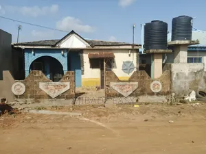 2bdrm Bungalow in Ayobo for sale